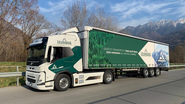 Levissima's 100% electric e-truck, made with the creativity of ATC
