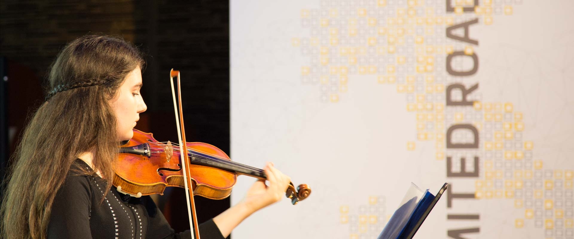 Violinist Sara Zenelli