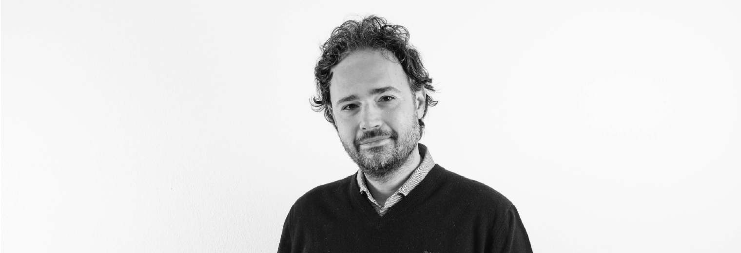 Simone Vaga - Brand Analyst & Copywriter