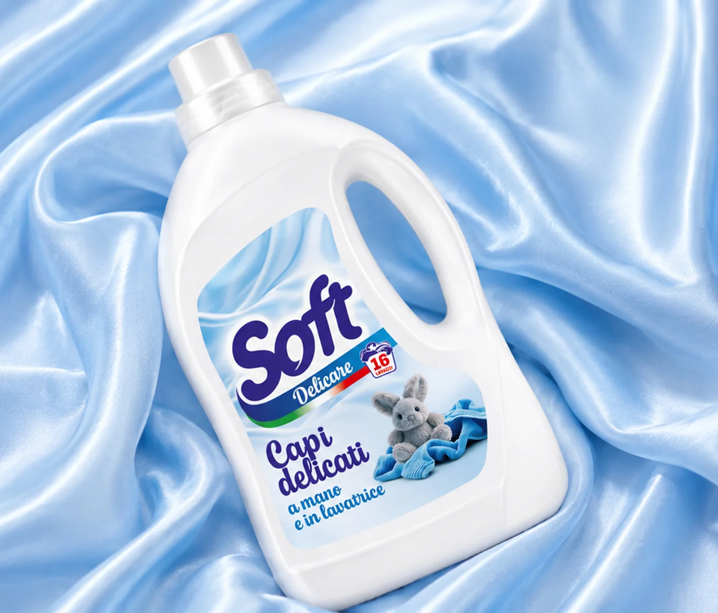 Il packaging del detersivo Soft Delicare, con il design di ATC