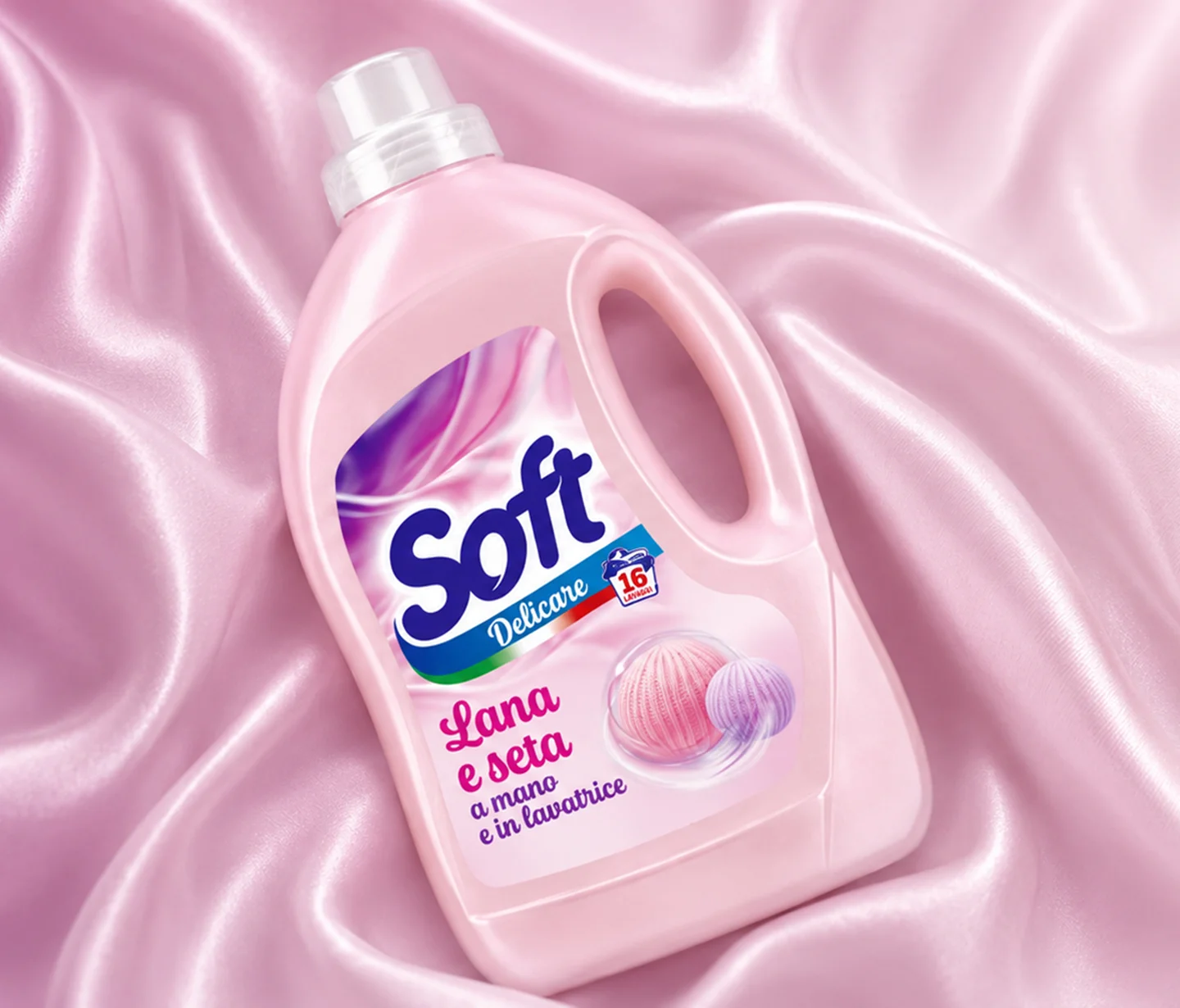 Il packaging del detersivo Soft Delicare, con il design di ATC