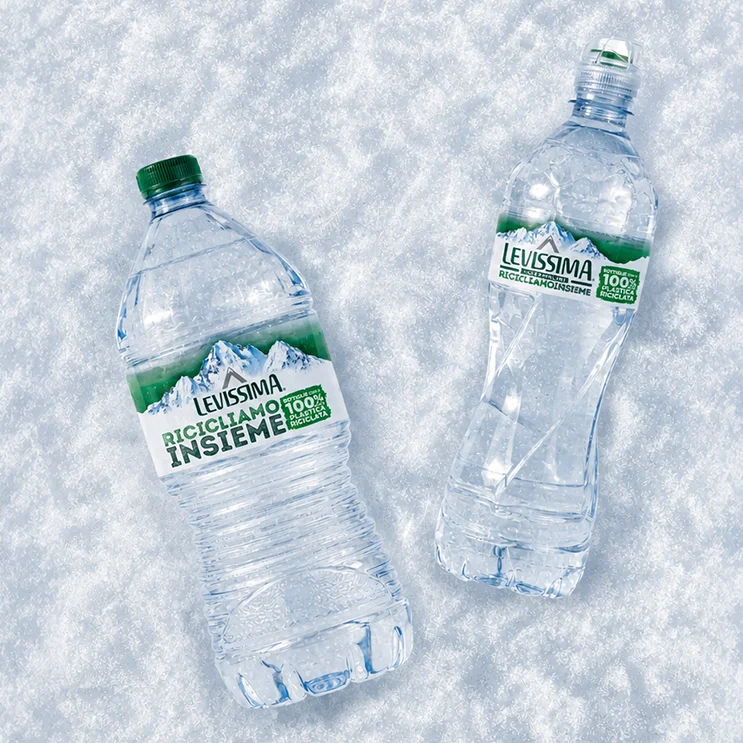 Il packaging food per acqua Levissima Ricicliamo Insieme