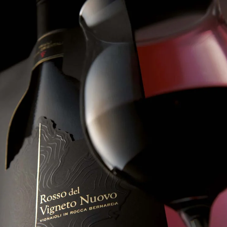 Il packaging innovativo e premiato Wine Pouch Revolution, sviluppato da Reverse